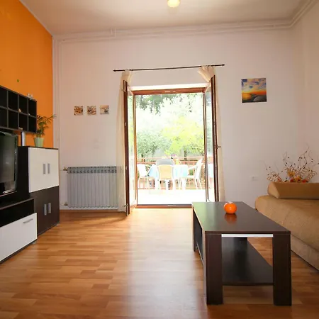 Apartment Ema In Ruhiger Lage Mit Parkplatz Im Hof *