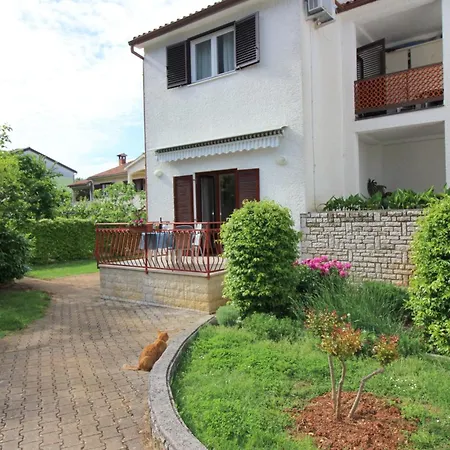 Apartment Ema In Ruhiger Lage Mit Parkplatz Im Hof